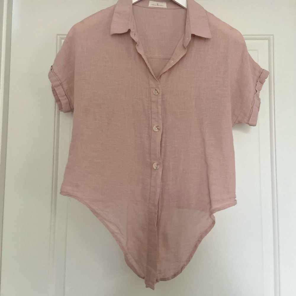 Short Sleeve Tie-Front Button Down - Picture 4 of 4